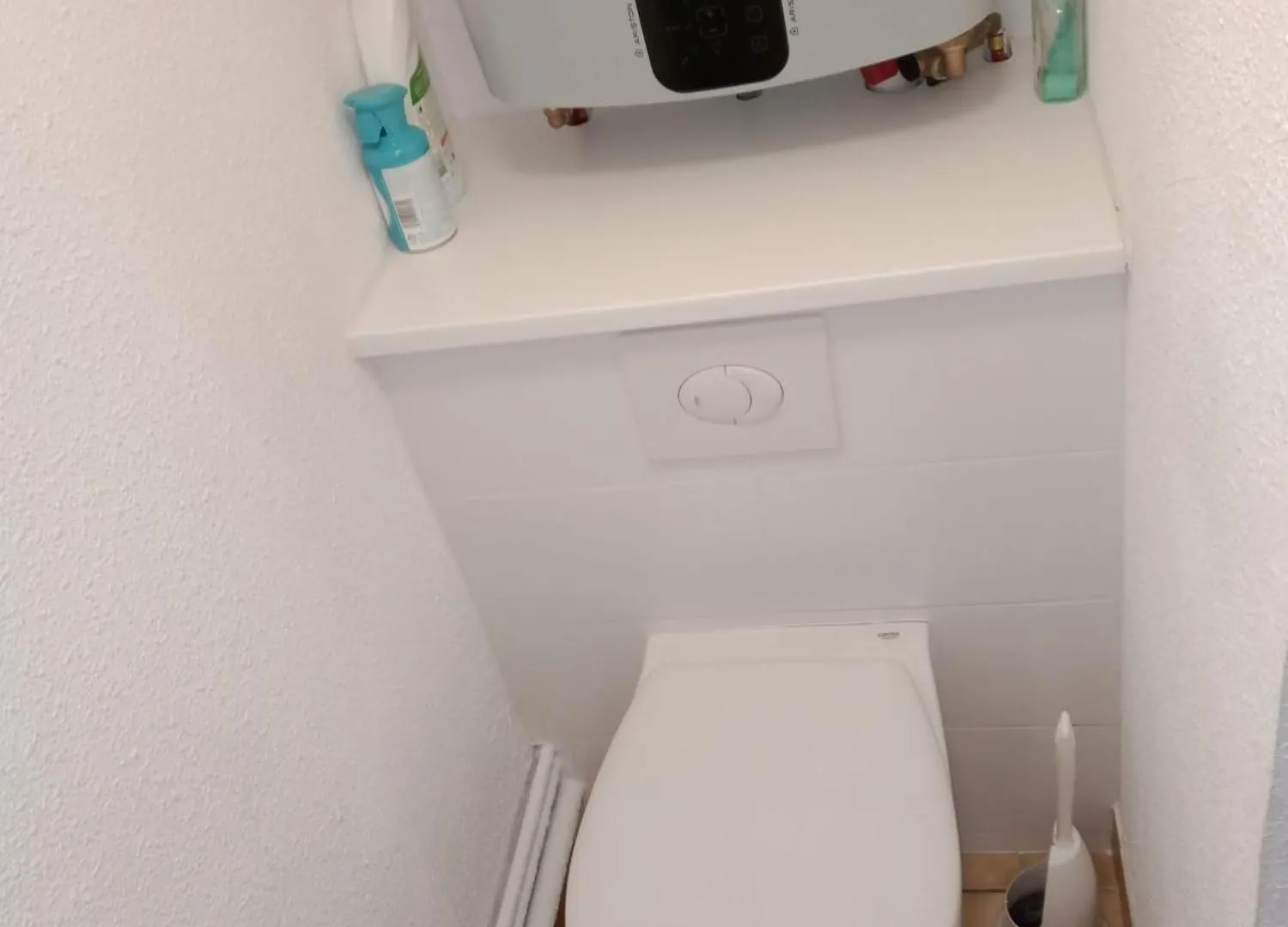 Appartement 2 Pieces Rdc Jardin Dans Residence Avec Piscine アルゾン 0*,  フランス